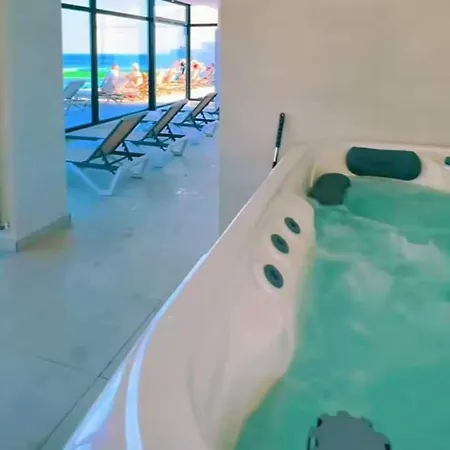 Infinity Pool & Premium - Private Parking *