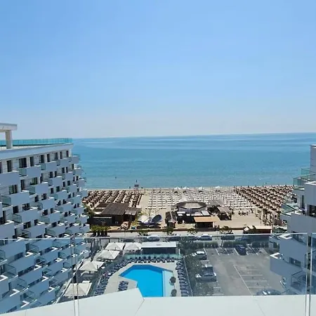 Infinity Pool & Premium - Private Parking شقة *