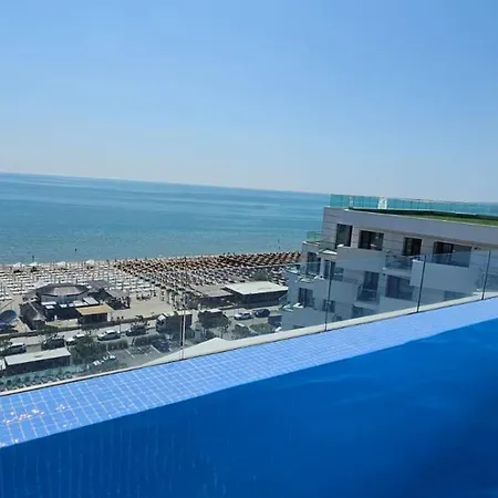 Infinity Pool & Premium - Private Parking شقة *
