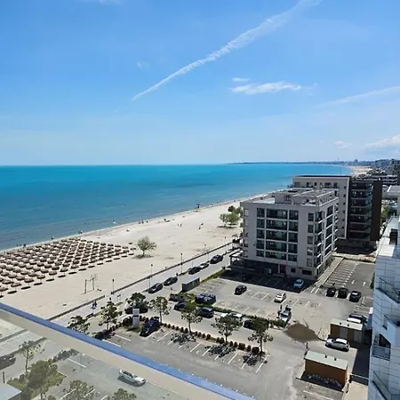 Infinity Pool & Premium - Private Parking شقة Năvodari